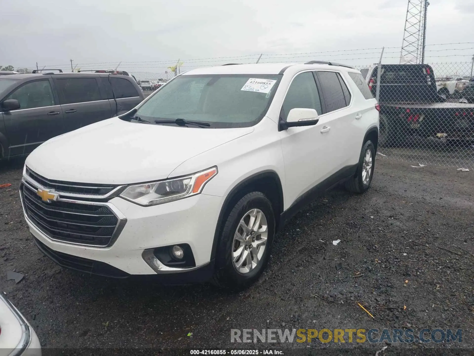 6 Photograph of a damaged car 1GNERGKW2KJ279929 CHEVROLET TRAVERSE 2019