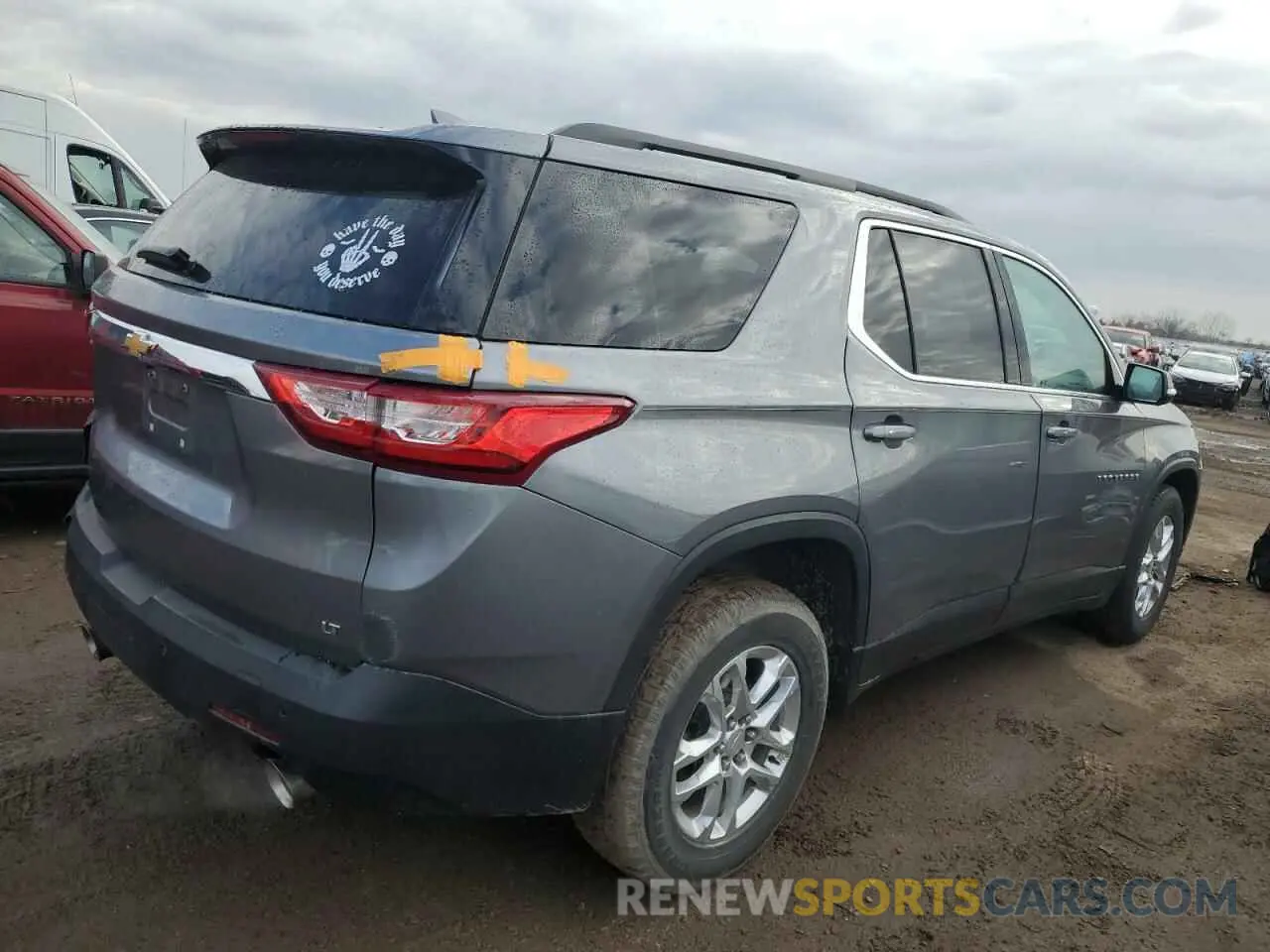 3 Photograph of a damaged car 1GNERGKW3KJ119025 CHEVROLET TRAVERSE 2019