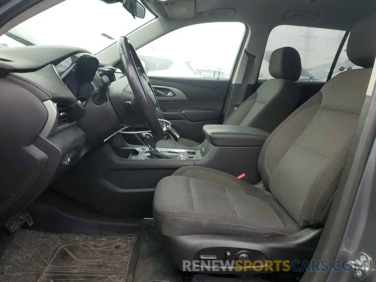 7 Photograph of a damaged car 1GNERGKW3KJ119025 CHEVROLET TRAVERSE 2019