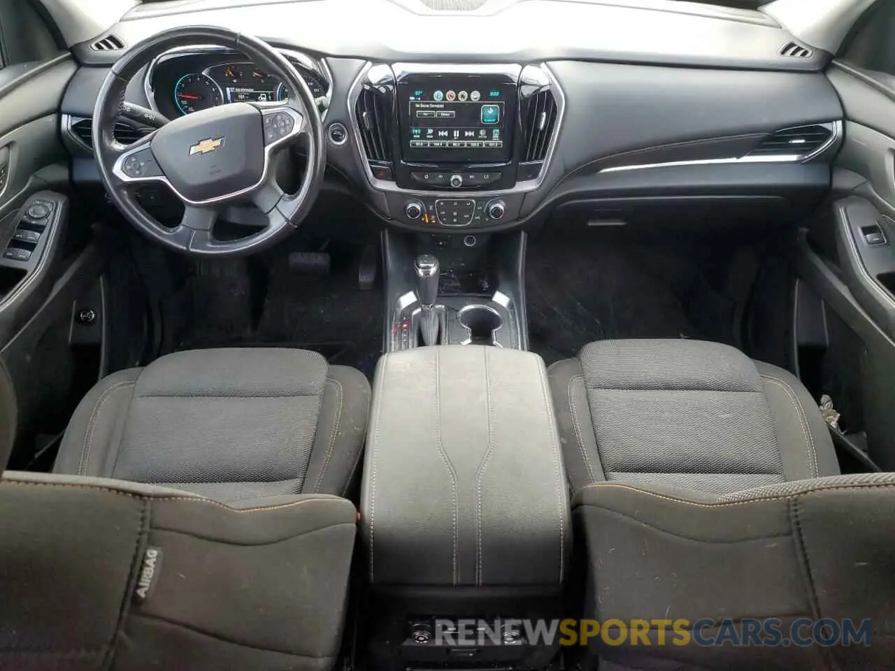 8 Photograph of a damaged car 1GNERGKW3KJ119025 CHEVROLET TRAVERSE 2019