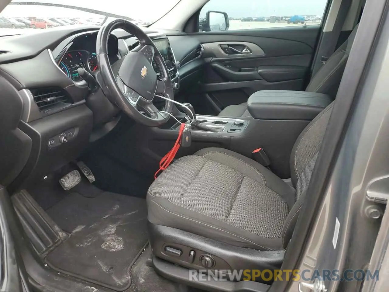 7 Photograph of a damaged car 1GNERGKW3KJ127819 CHEVROLET TRAVERSE 2019