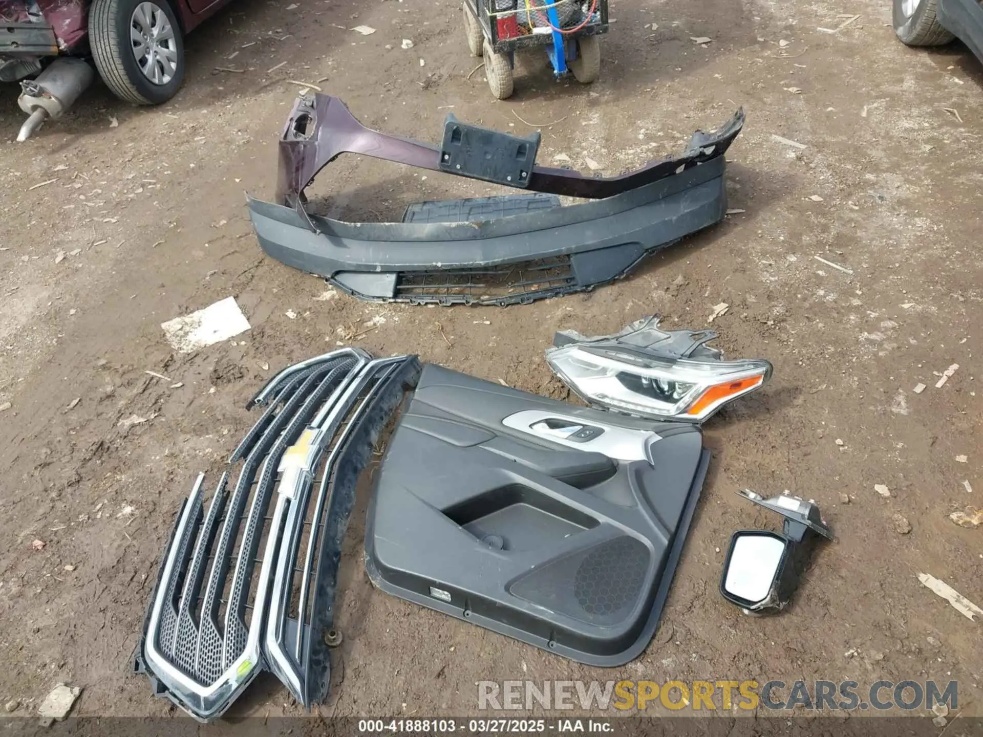 12 Photograph of a damaged car 1GNERGKW3KJ155278 CHEVROLET TRAVERSE 2019