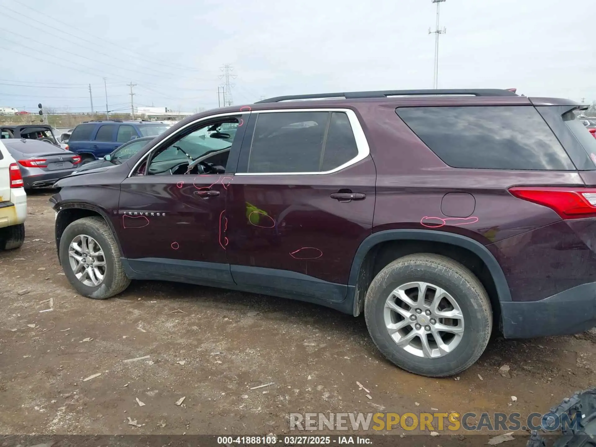 15 Photograph of a damaged car 1GNERGKW3KJ155278 CHEVROLET TRAVERSE 2019