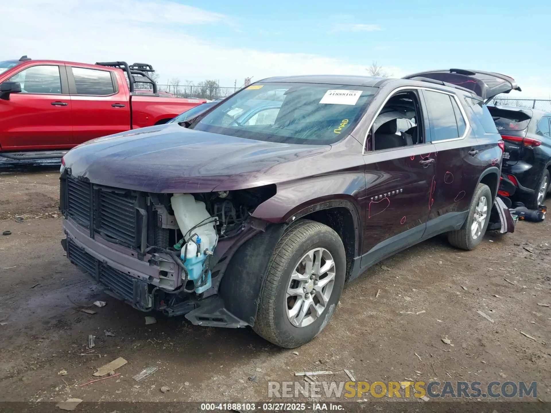 2 Photograph of a damaged car 1GNERGKW3KJ155278 CHEVROLET TRAVERSE 2019