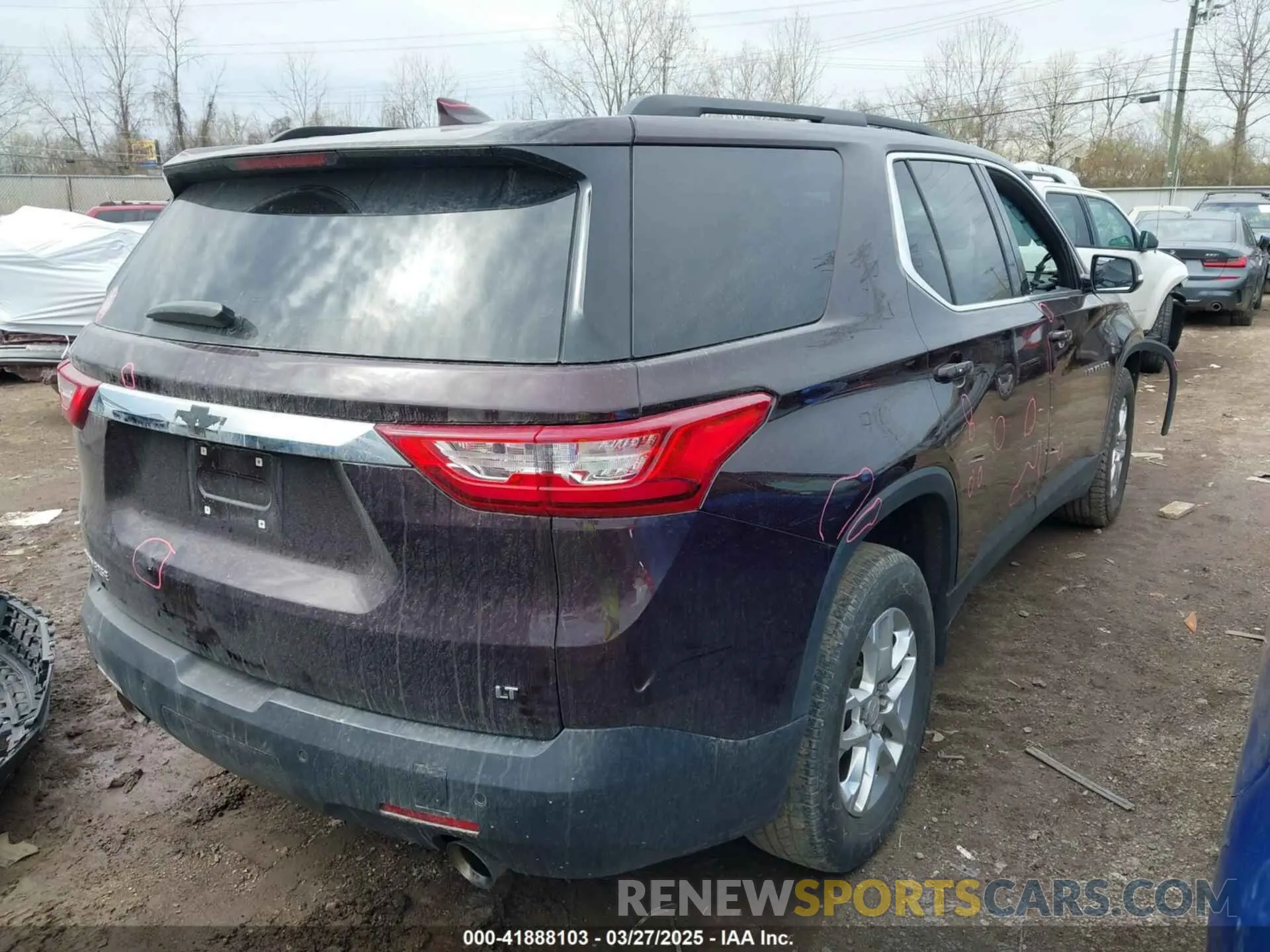 4 Photograph of a damaged car 1GNERGKW3KJ155278 CHEVROLET TRAVERSE 2019