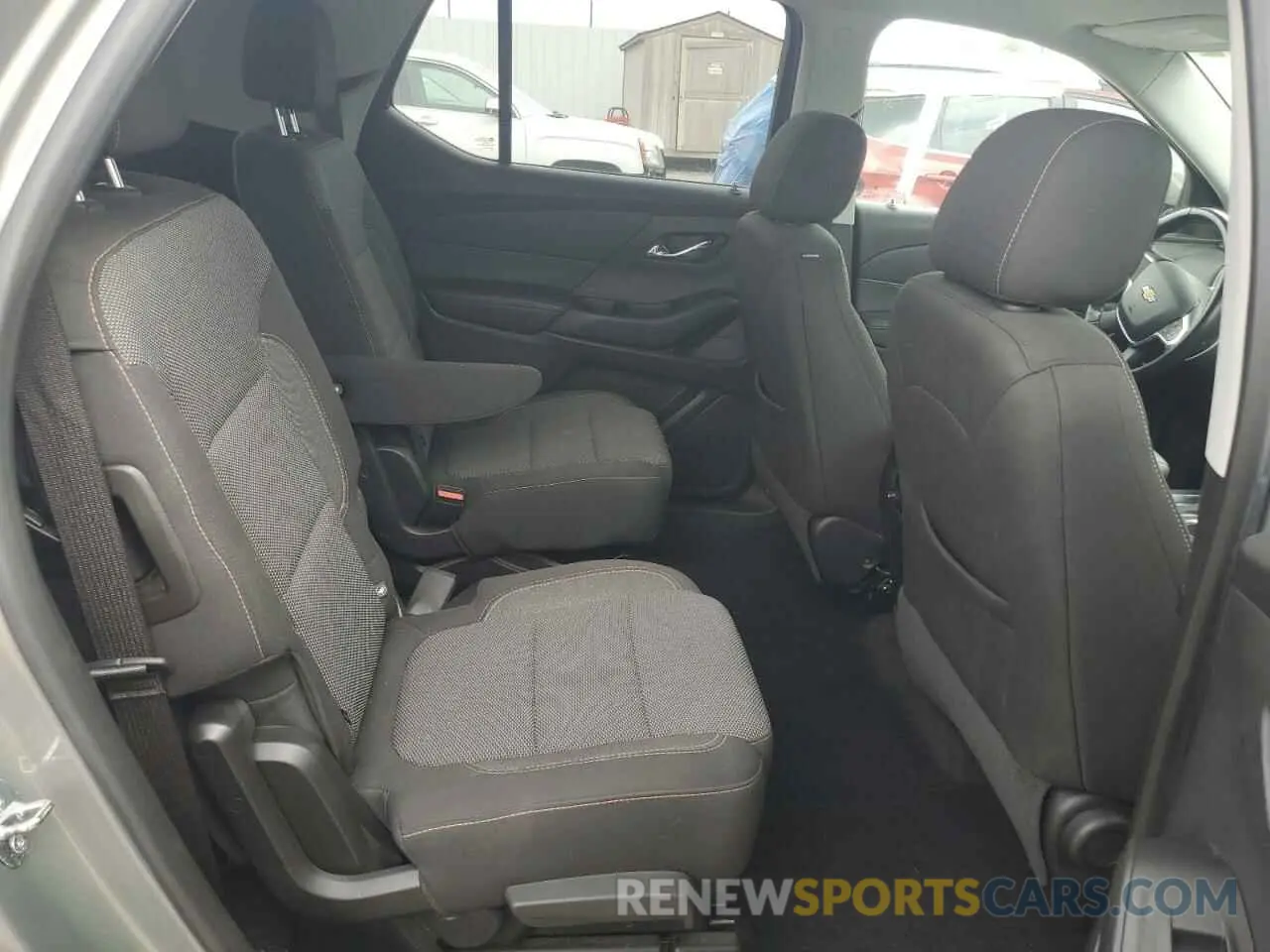11 Photograph of a damaged car 1GNERGKW3KJ181055 CHEVROLET TRAVERSE 2019