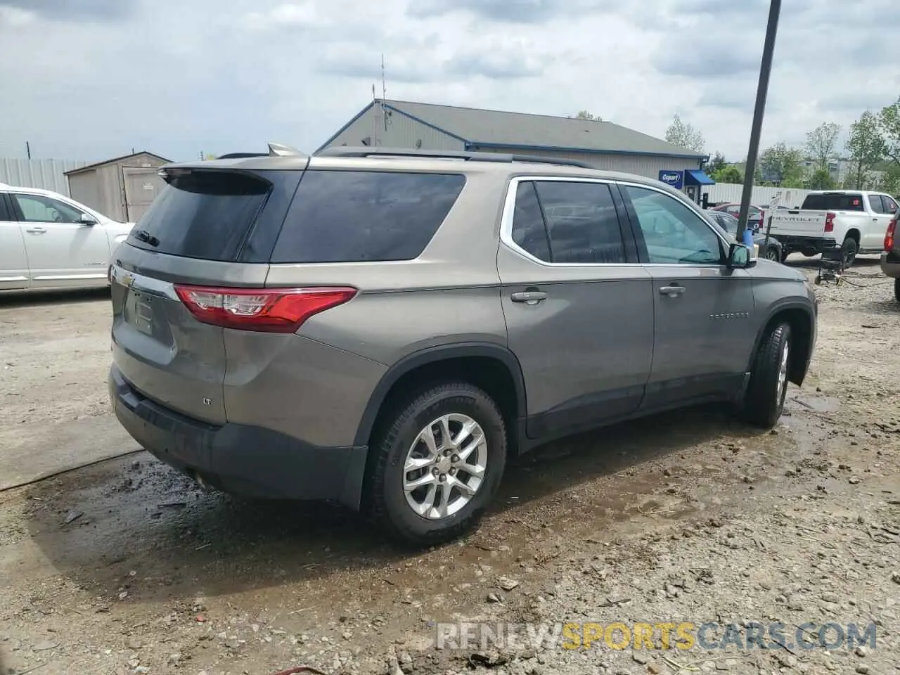 3 Photograph of a damaged car 1GNERGKW3KJ181055 CHEVROLET TRAVERSE 2019