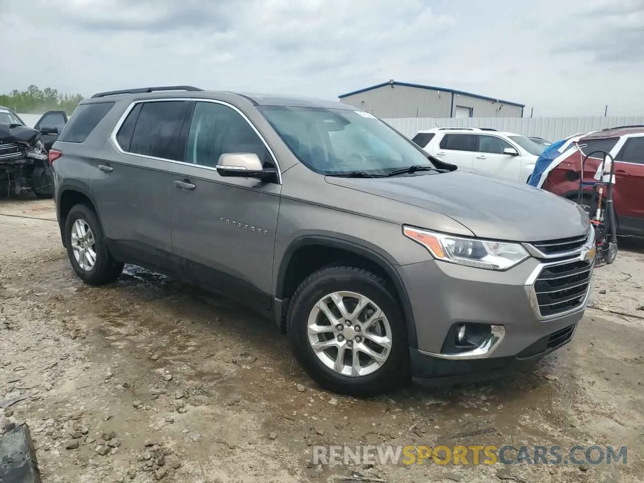 4 Photograph of a damaged car 1GNERGKW3KJ181055 CHEVROLET TRAVERSE 2019