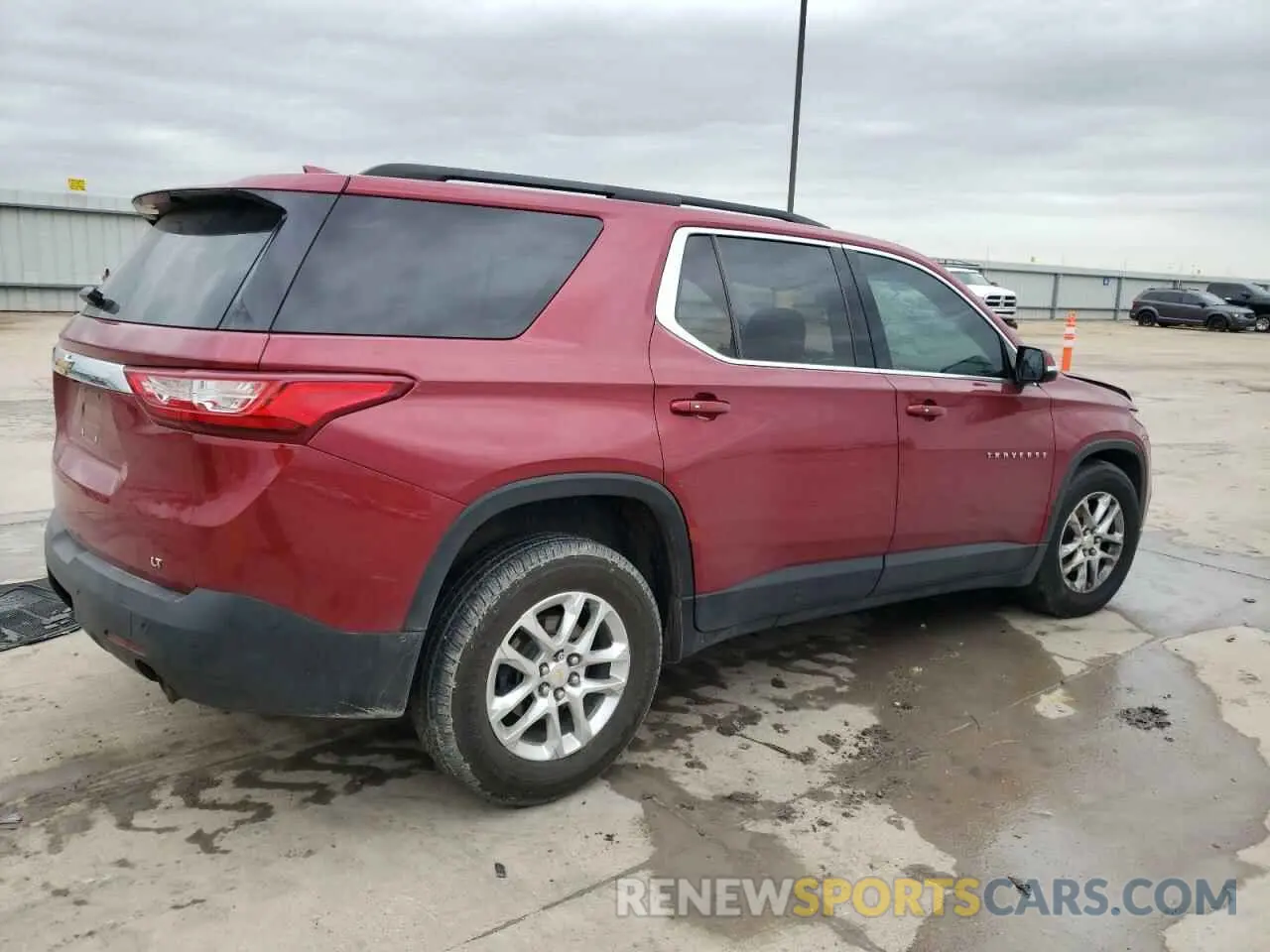 3 Photograph of a damaged car 1GNERGKW3KJ197742 CHEVROLET TRAVERSE 2019