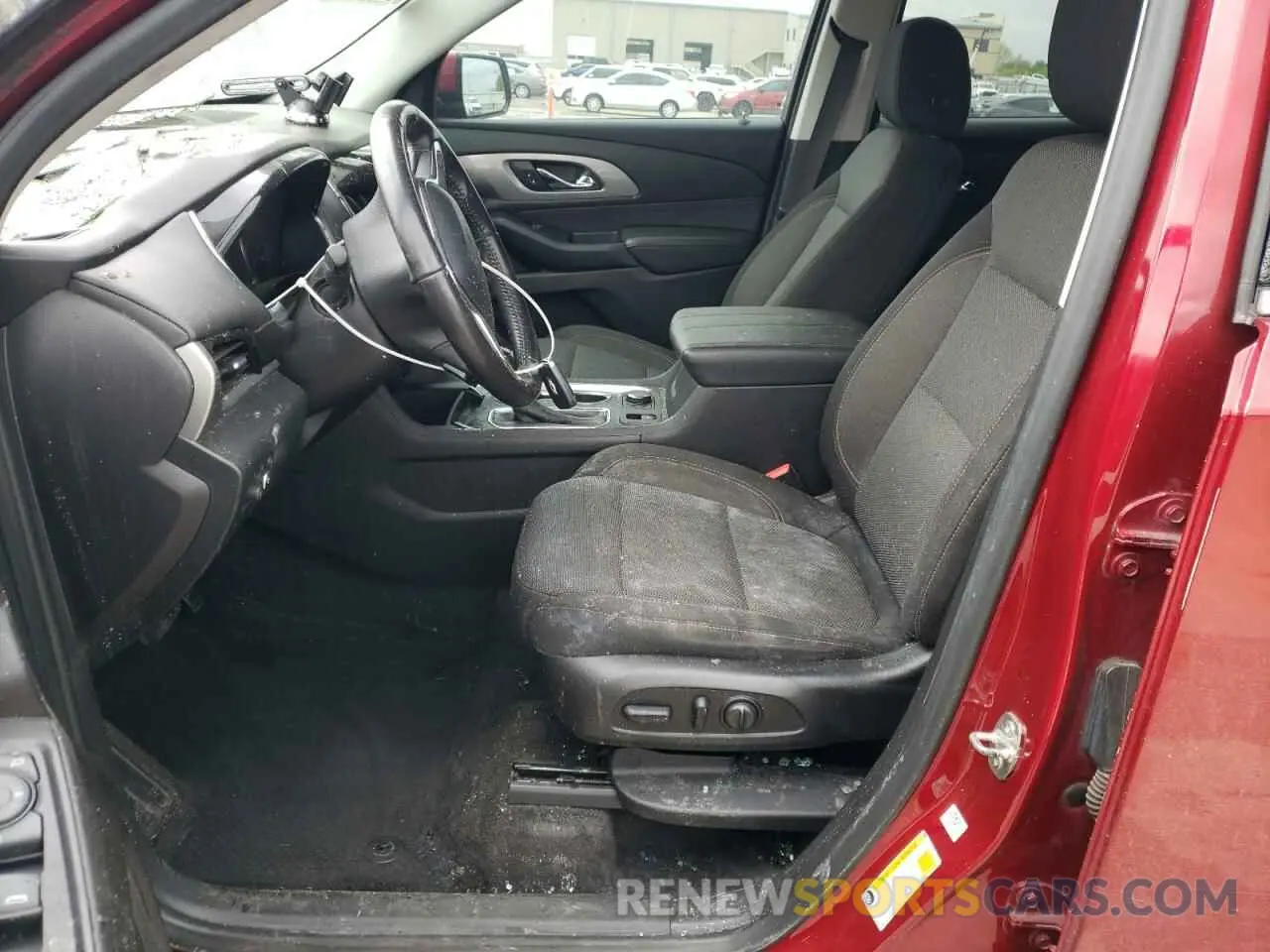 7 Photograph of a damaged car 1GNERGKW3KJ197742 CHEVROLET TRAVERSE 2019