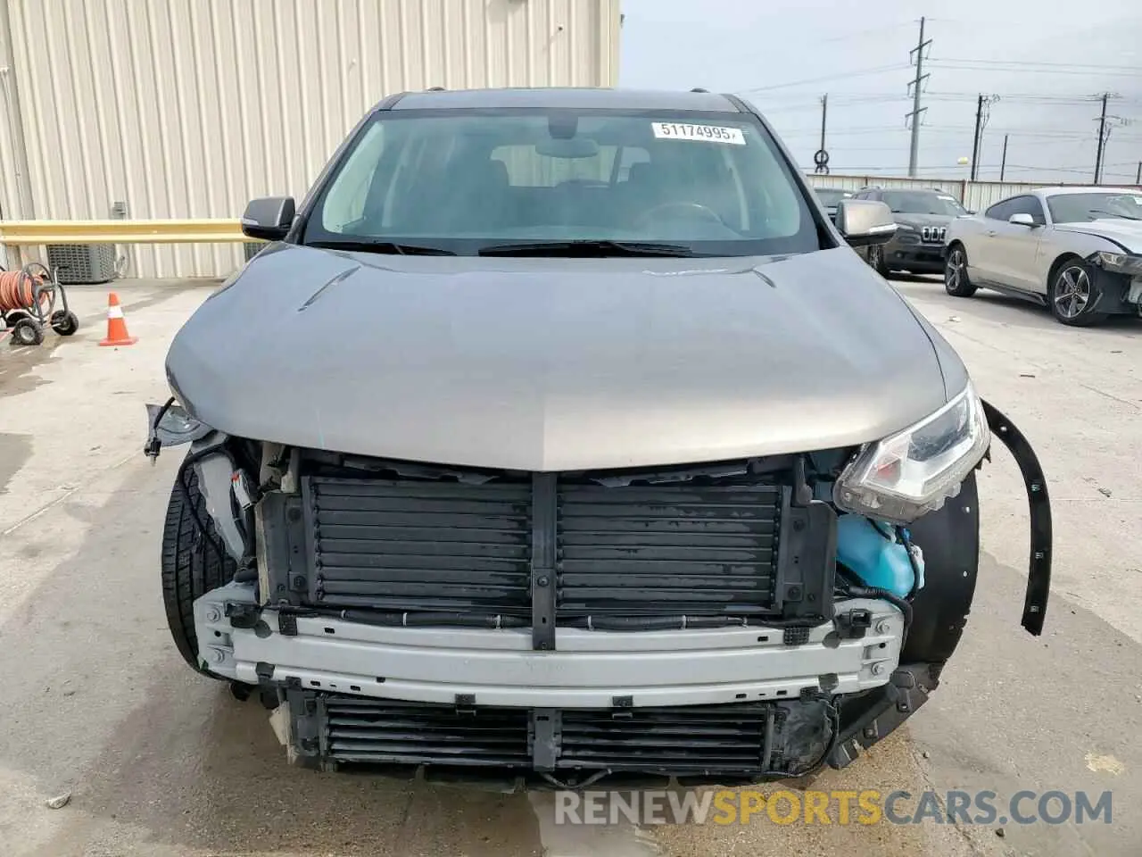 5 Photograph of a damaged car 1GNERGKW3KJ201899 CHEVROLET TRAVERSE 2019