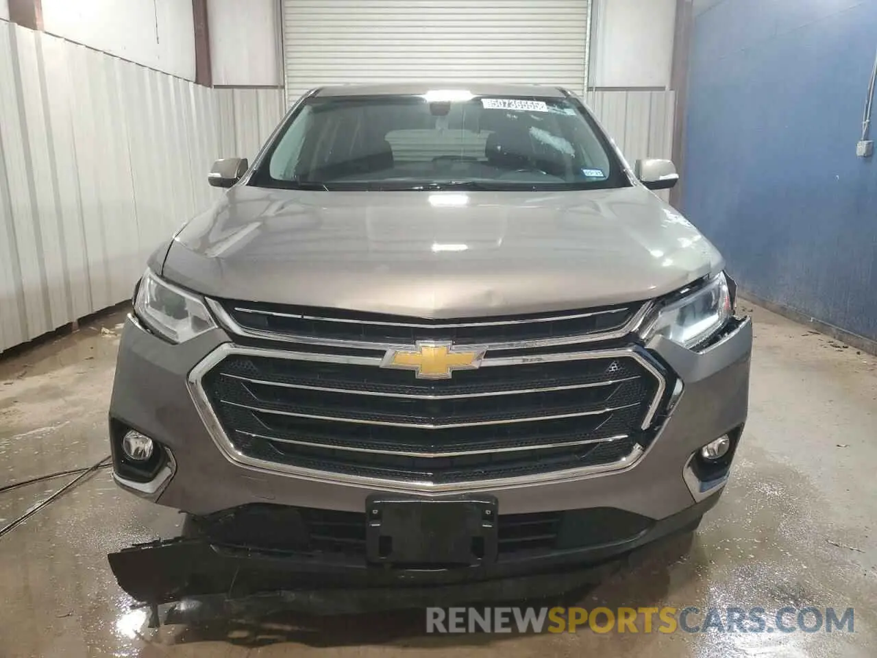 5 Photograph of a damaged car 1GNERGKW3KJ205824 CHEVROLET TRAVERSE 2019