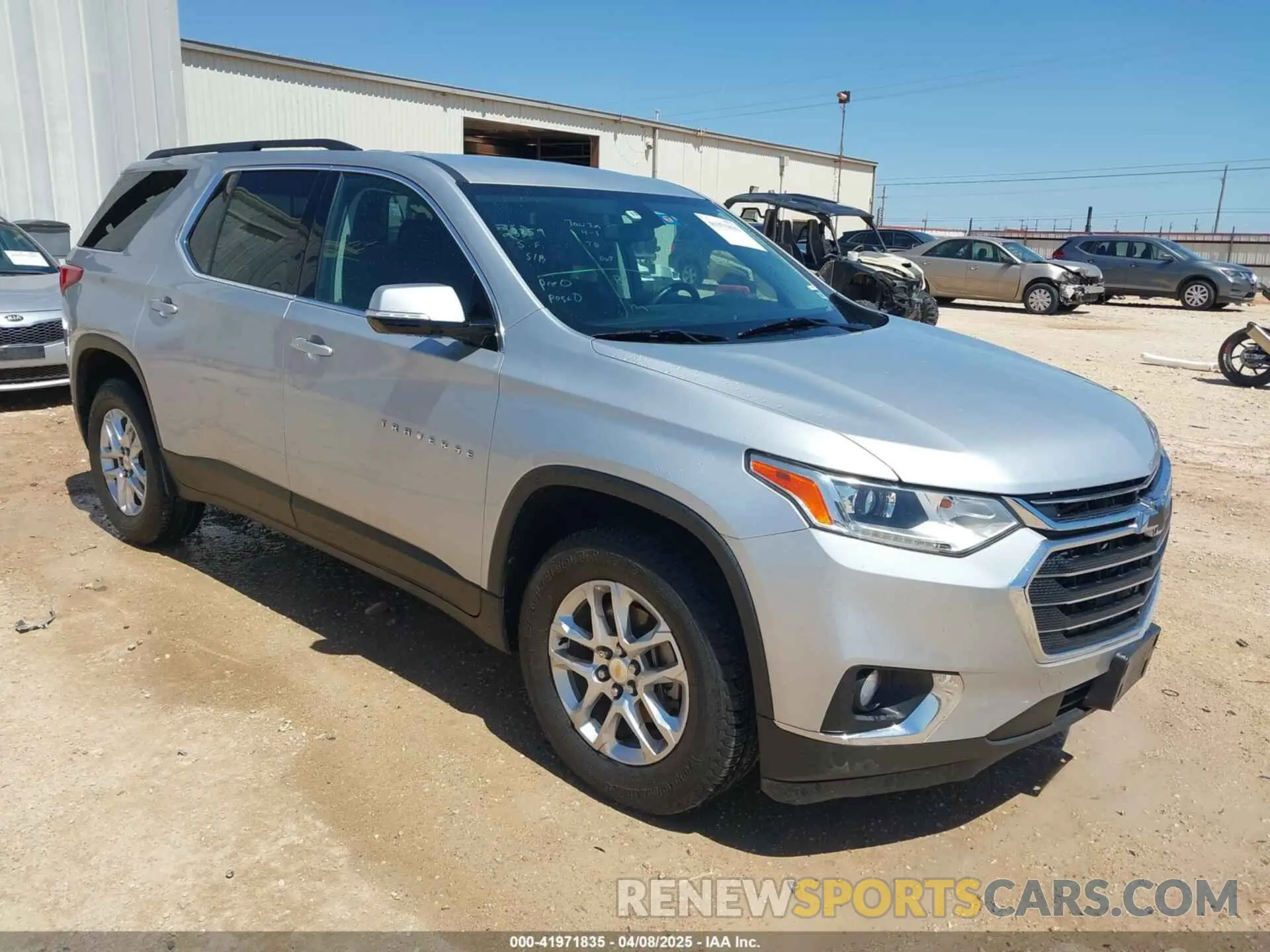 1 Photograph of a damaged car 1GNERGKW3KJ263075 CHEVROLET TRAVERSE 2019