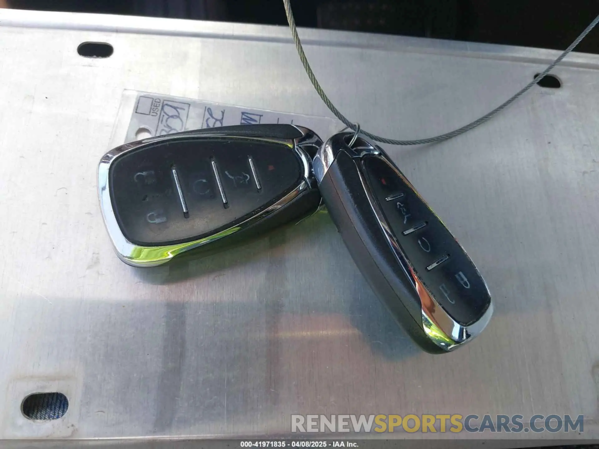 11 Photograph of a damaged car 1GNERGKW3KJ263075 CHEVROLET TRAVERSE 2019