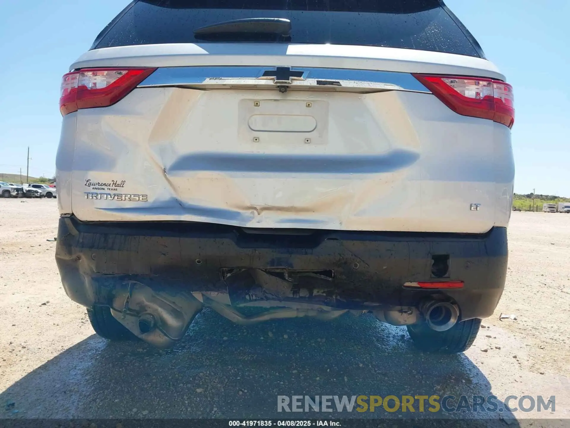 6 Photograph of a damaged car 1GNERGKW3KJ263075 CHEVROLET TRAVERSE 2019