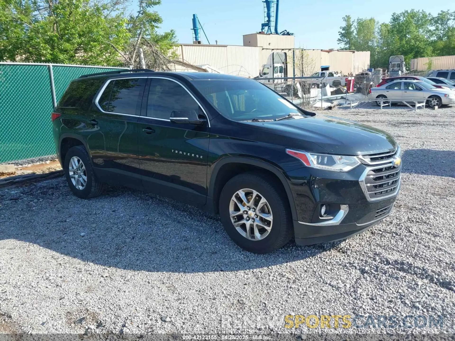 1 Photograph of a damaged car 1GNERGKW3KJ292477 CHEVROLET TRAVERSE 2019