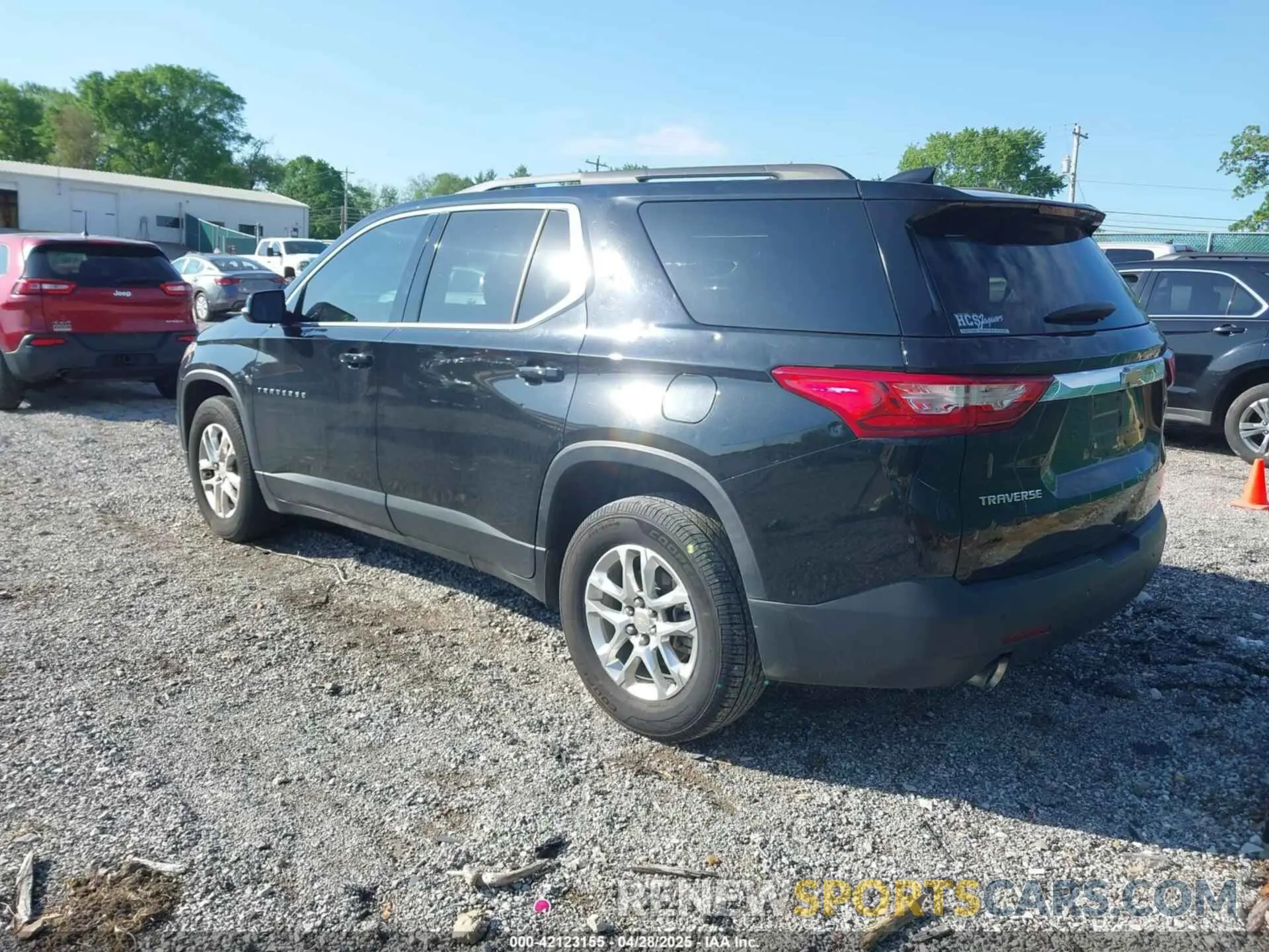3 Photograph of a damaged car 1GNERGKW3KJ292477 CHEVROLET TRAVERSE 2019