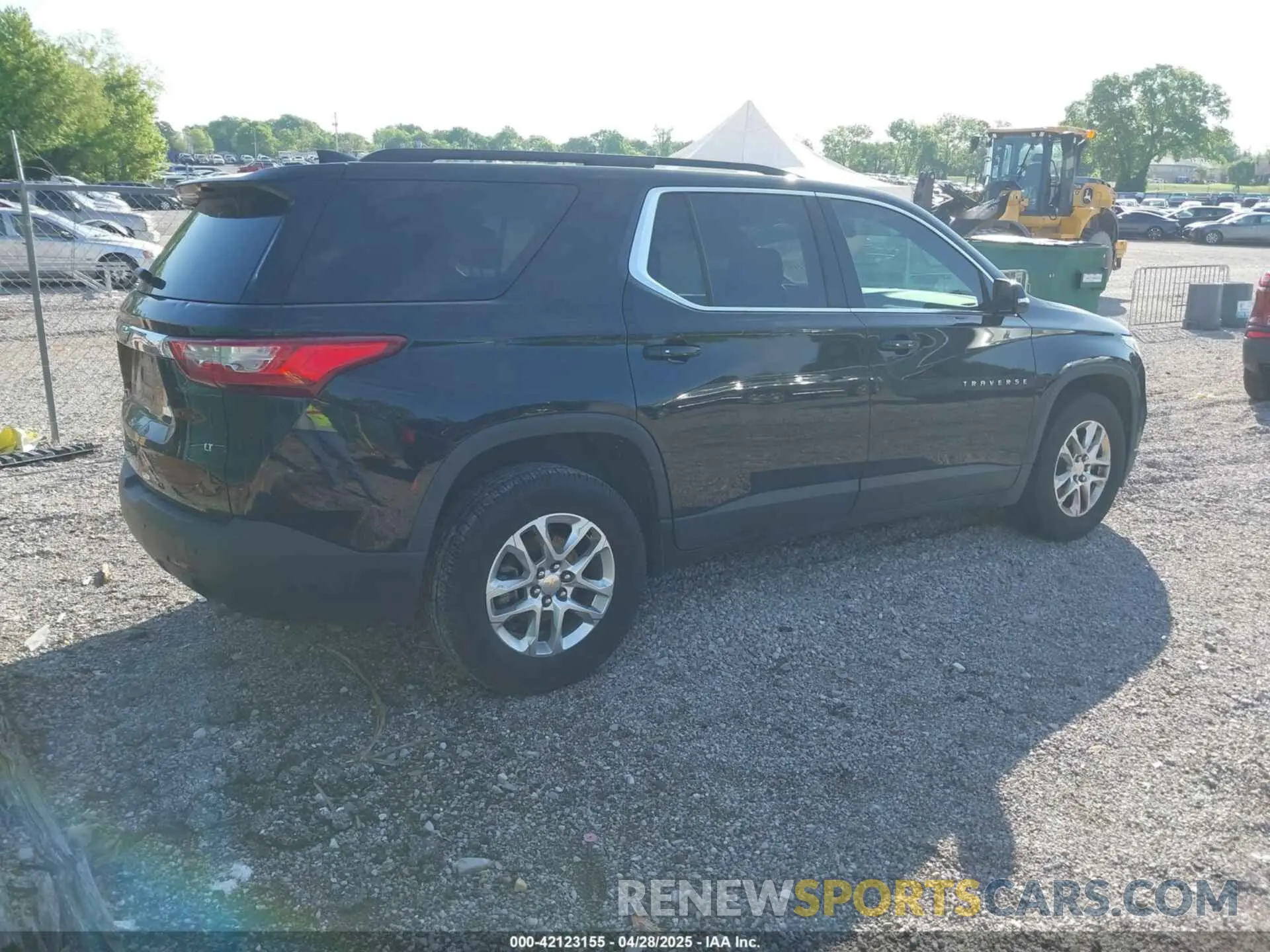4 Photograph of a damaged car 1GNERGKW3KJ292477 CHEVROLET TRAVERSE 2019
