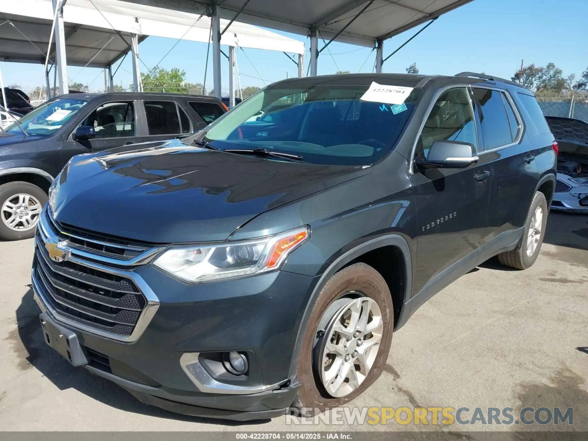 2 Photograph of a damaged car 1GNERGKW3KJ320262 CHEVROLET TRAVERSE 2019