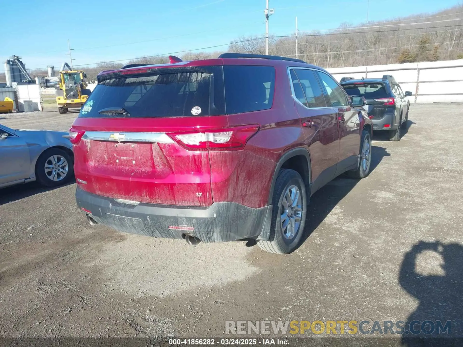 4 Photograph of a damaged car 1GNERGKW4KJ101794 CHEVROLET TRAVERSE 2019