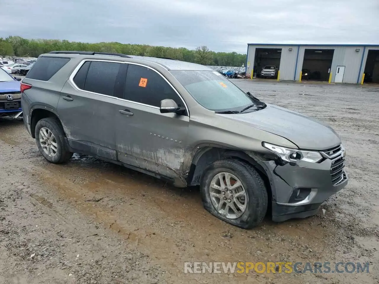 4 Photograph of a damaged car 1GNERGKW4KJ135797 CHEVROLET TRAVERSE 2019