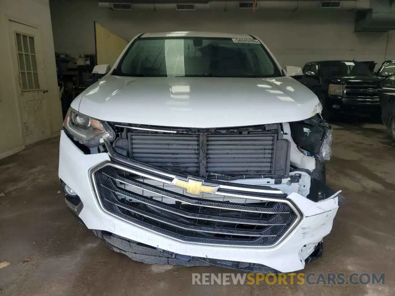 5 Photograph of a damaged car 1GNERGKW4KJ274439 CHEVROLET TRAVERSE 2019