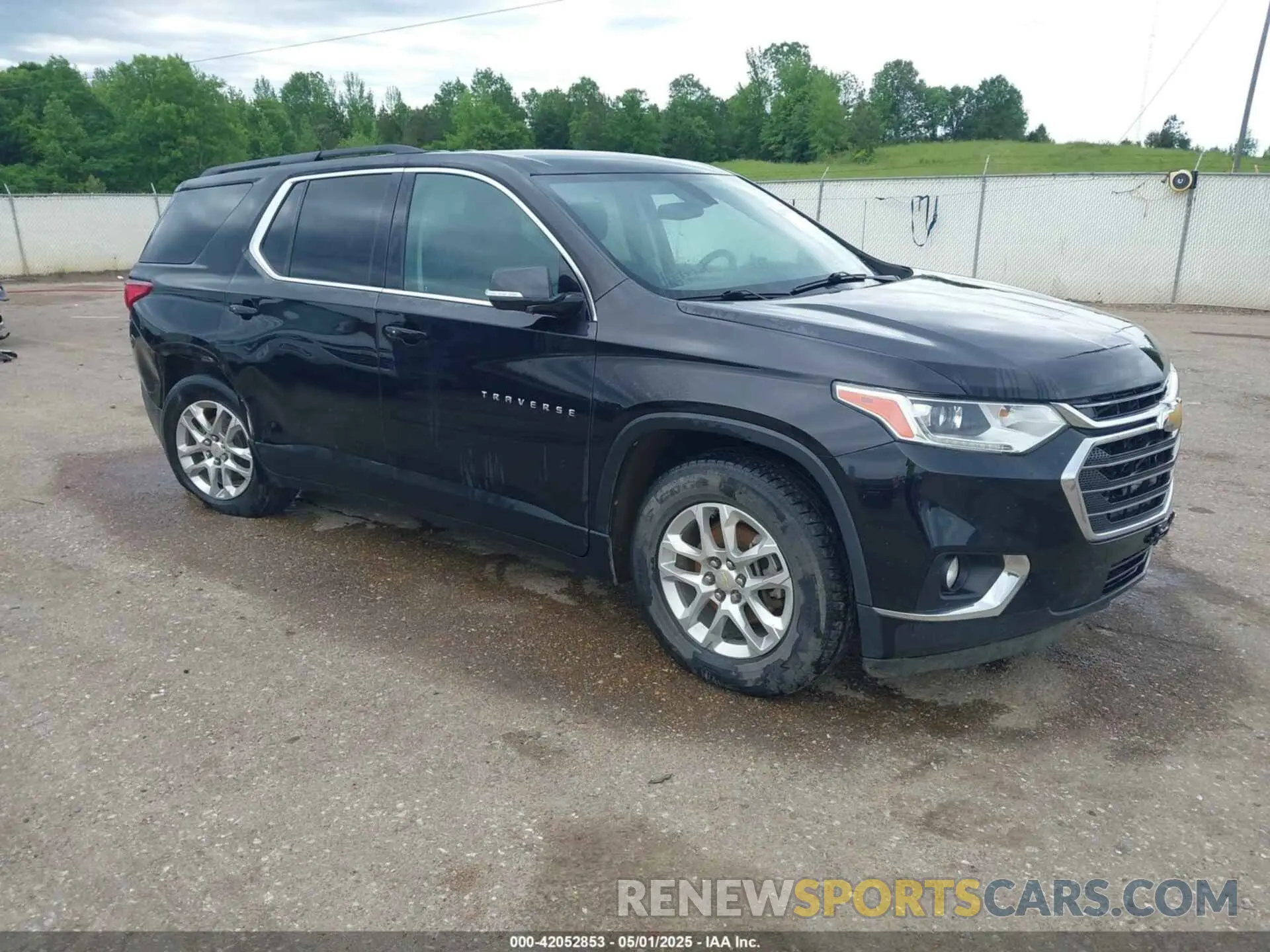 1 Photograph of a damaged car 1GNERGKW4KJ280578 CHEVROLET TRAVERSE 2019