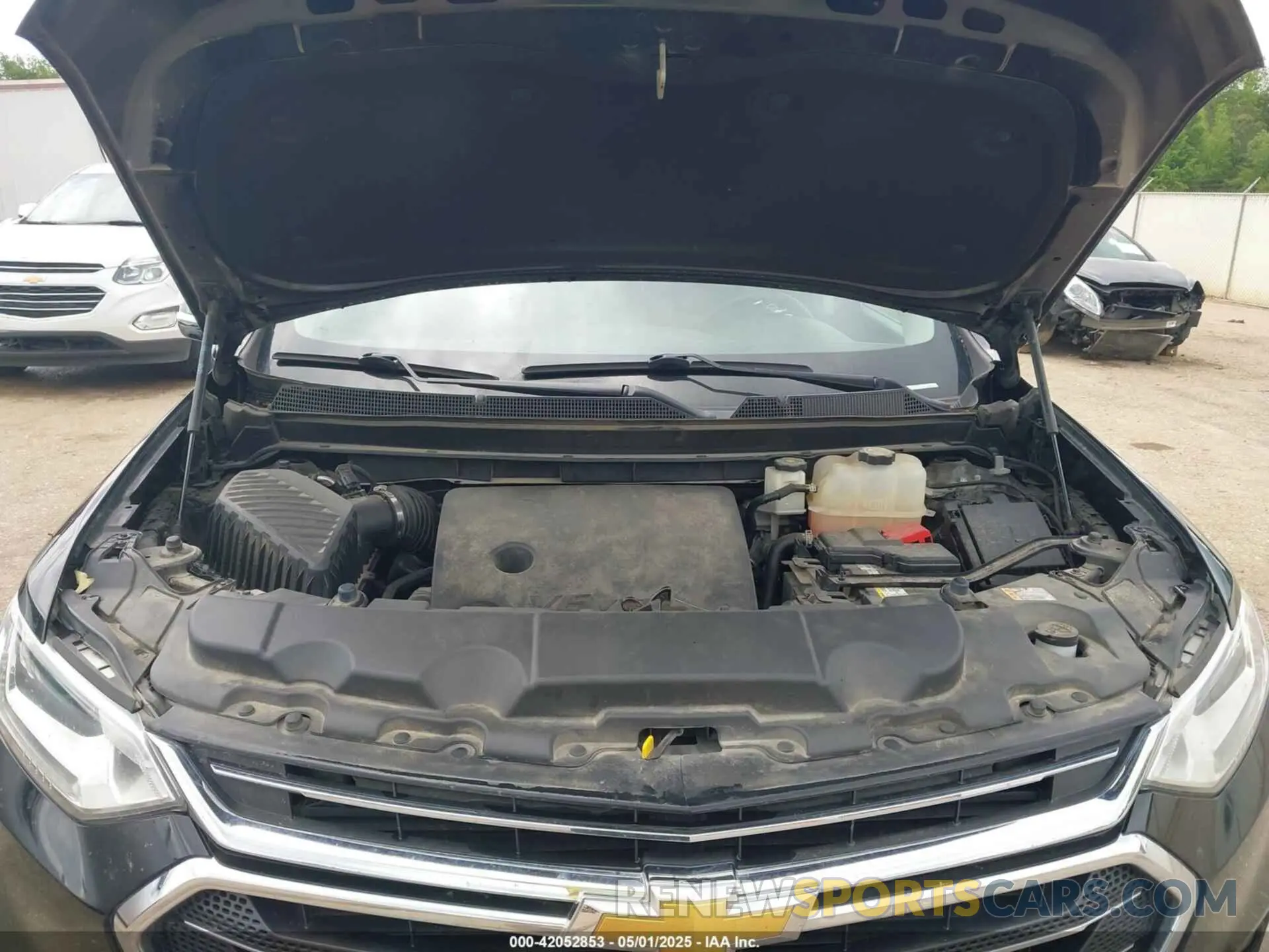 10 Photograph of a damaged car 1GNERGKW4KJ280578 CHEVROLET TRAVERSE 2019