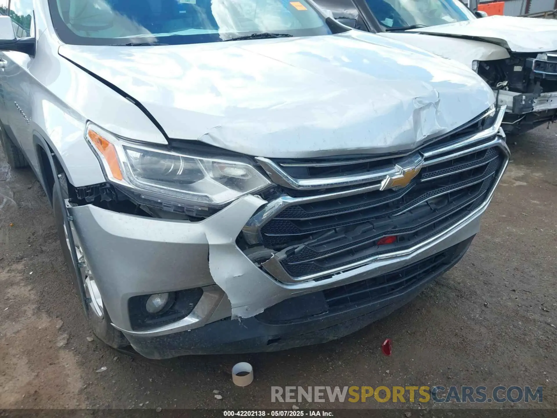 6 Photograph of a damaged car 1GNERGKW5KJ178402 CHEVROLET TRAVERSE 2019