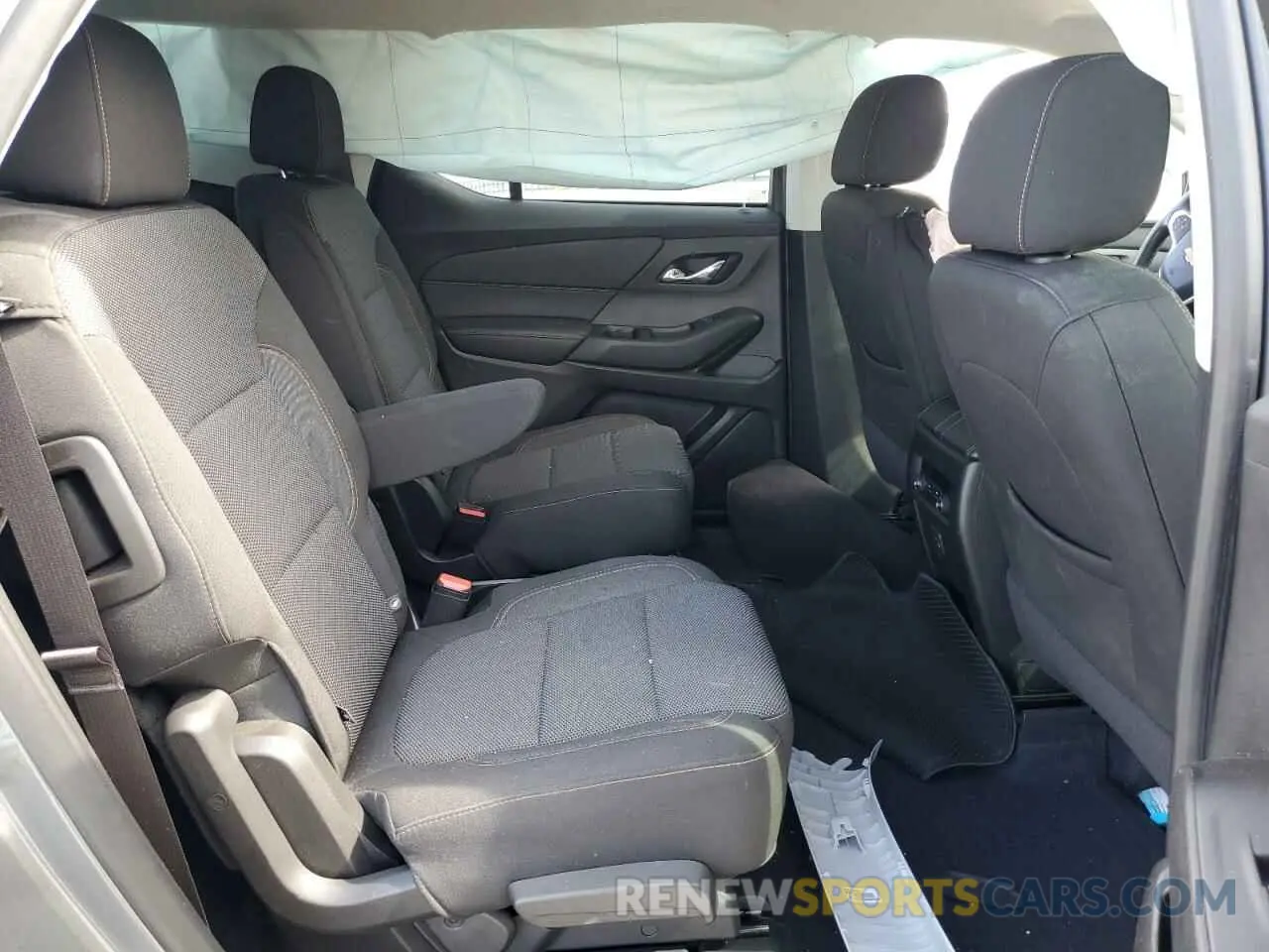 11 Photograph of a damaged car 1GNERGKW5KJ243636 CHEVROLET TRAVERSE 2019