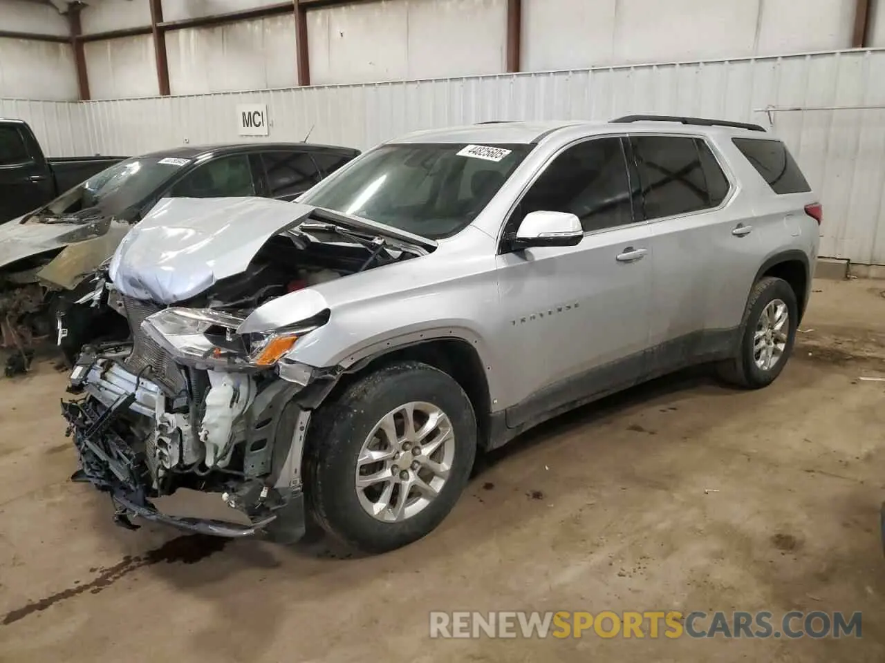 1 Photograph of a damaged car 1GNERGKW5KJ300482 CHEVROLET TRAVERSE 2019