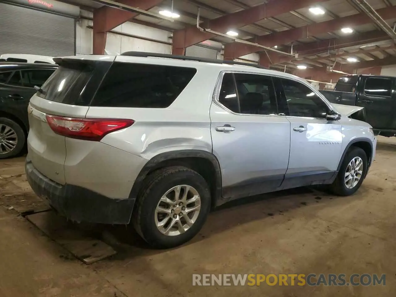 3 Photograph of a damaged car 1GNERGKW5KJ300482 CHEVROLET TRAVERSE 2019