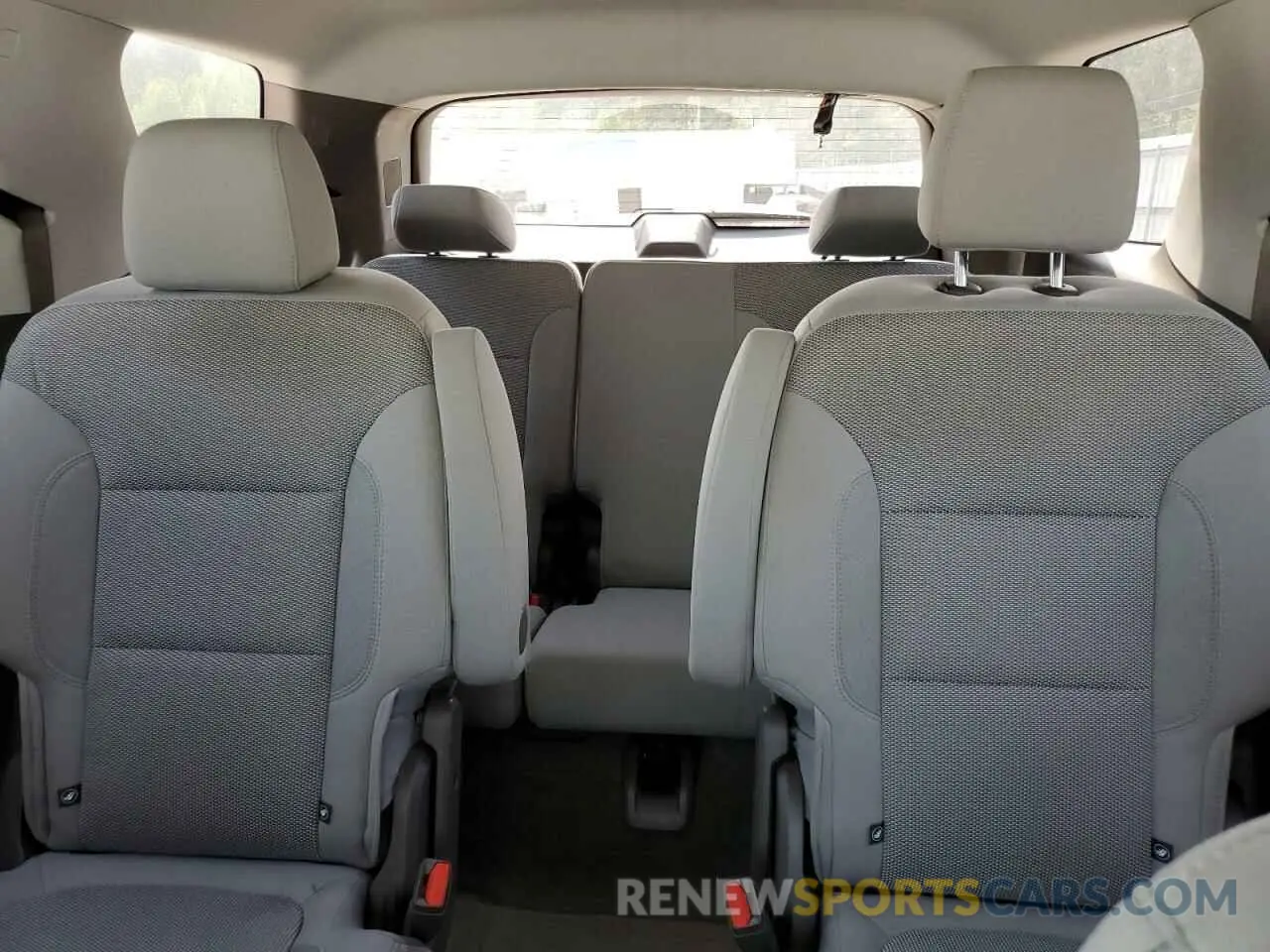 10 Photograph of a damaged car 1GNERGKW6KJ107225 CHEVROLET TRAVERSE 2019