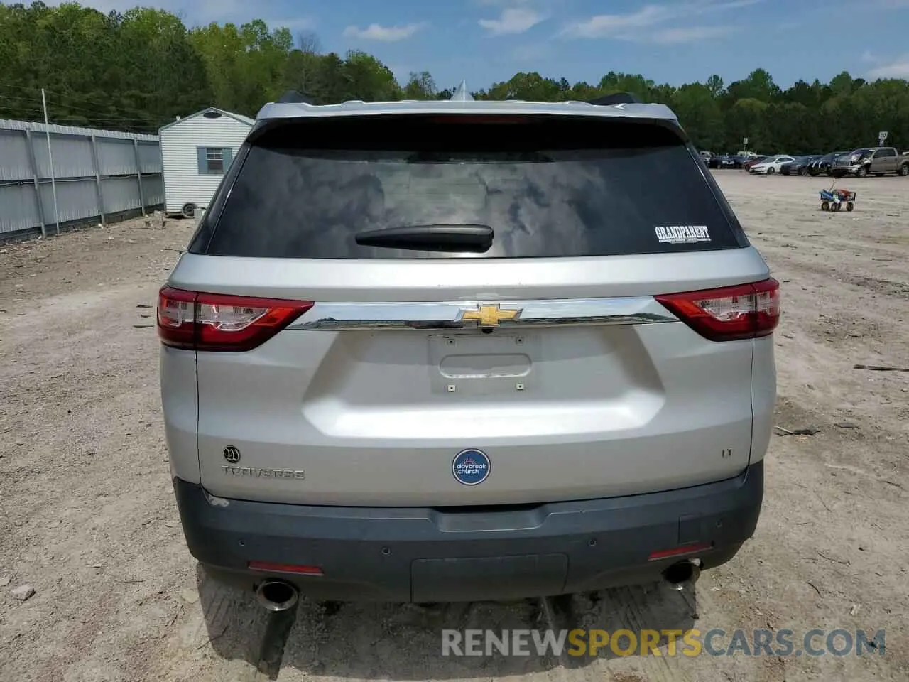 6 Photograph of a damaged car 1GNERGKW6KJ107225 CHEVROLET TRAVERSE 2019