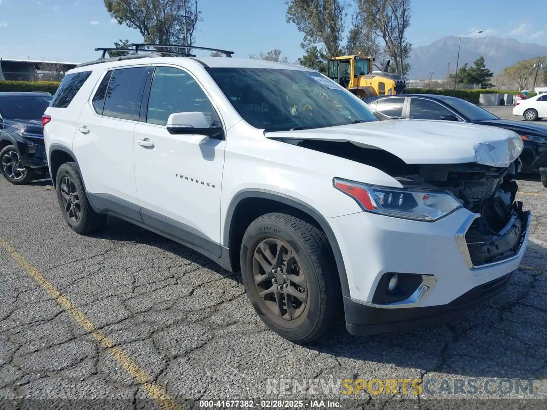 1 Photograph of a damaged car 1GNERGKW6KJ120217 CHEVROLET TRAVERSE 2019