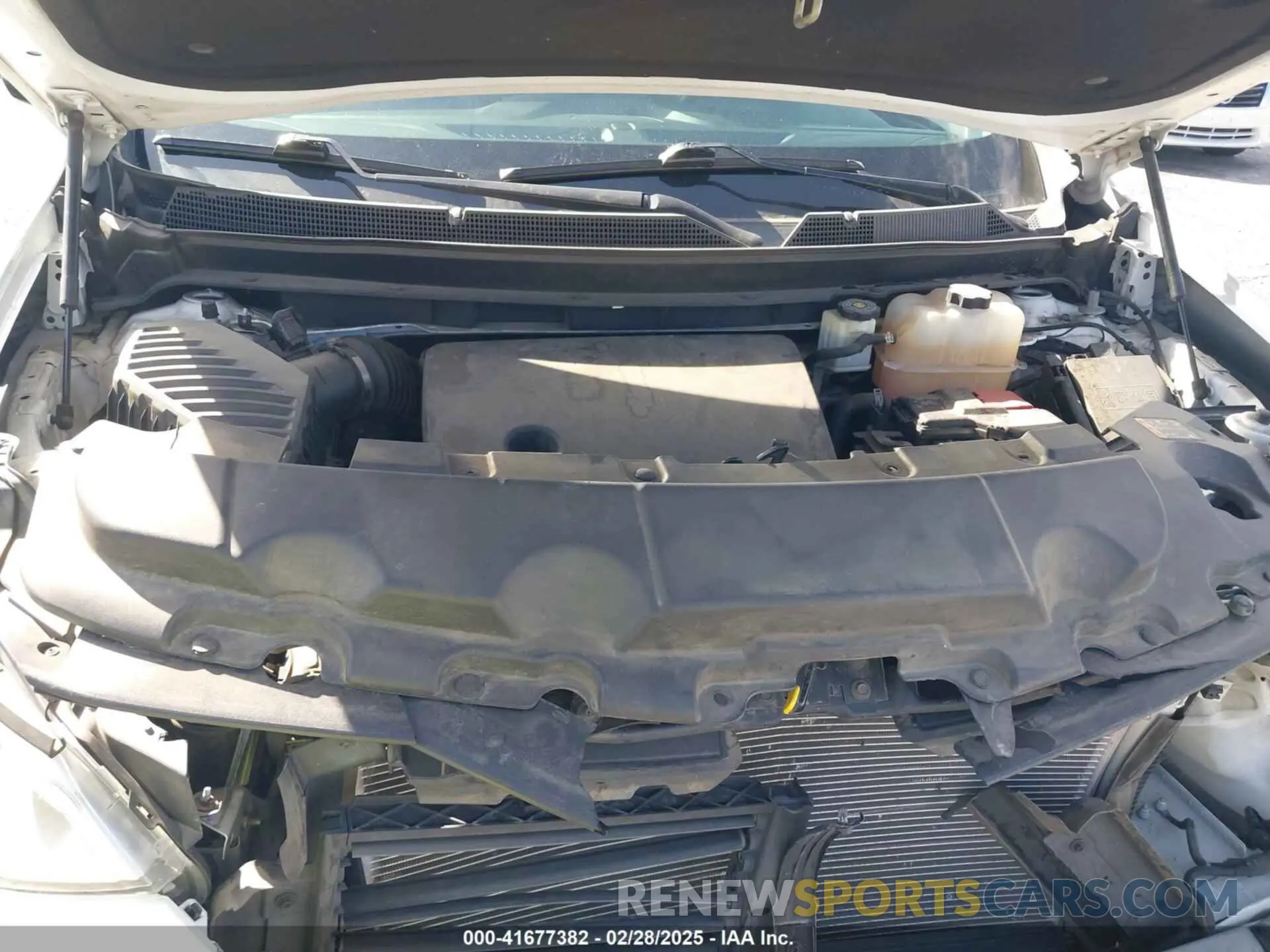 10 Photograph of a damaged car 1GNERGKW6KJ120217 CHEVROLET TRAVERSE 2019