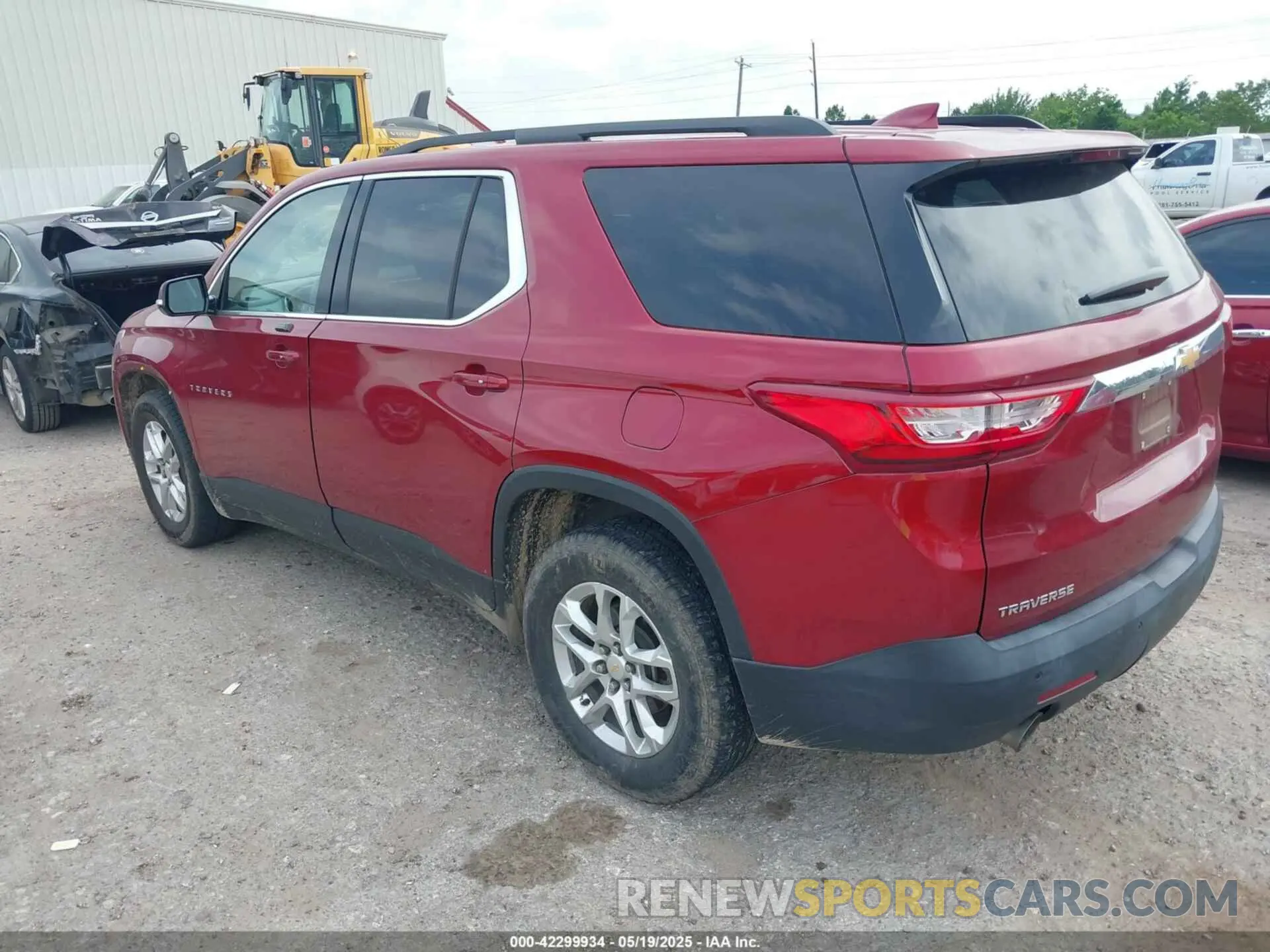3 Photograph of a damaged car 1GNERGKW6KJ158983 CHEVROLET TRAVERSE 2019