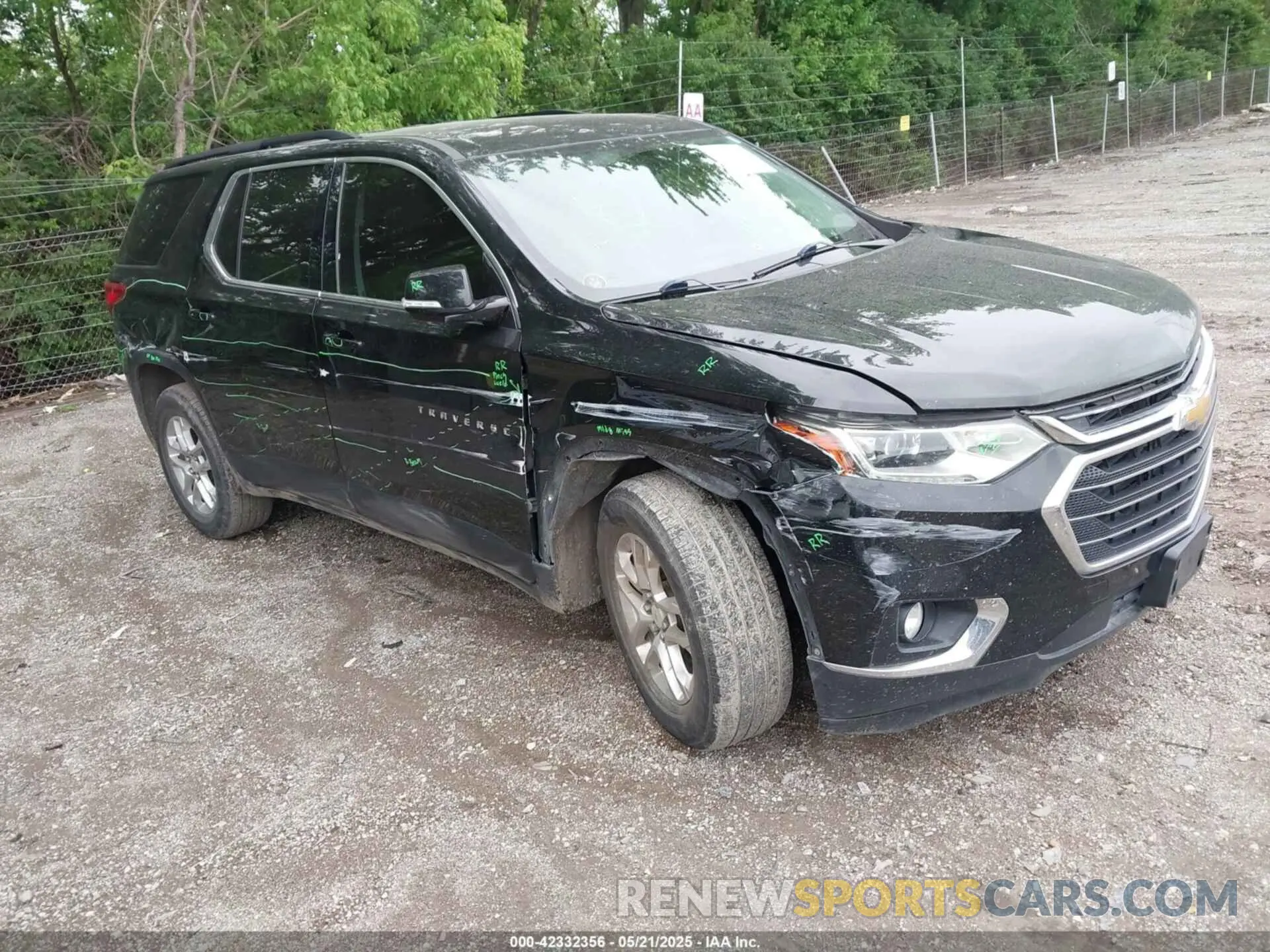 1 Photograph of a damaged car 1GNERGKW6KJ186461 CHEVROLET TRAVERSE 2019