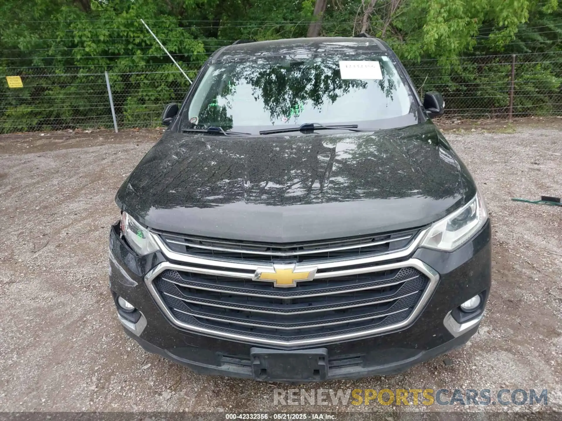 12 Photograph of a damaged car 1GNERGKW6KJ186461 CHEVROLET TRAVERSE 2019