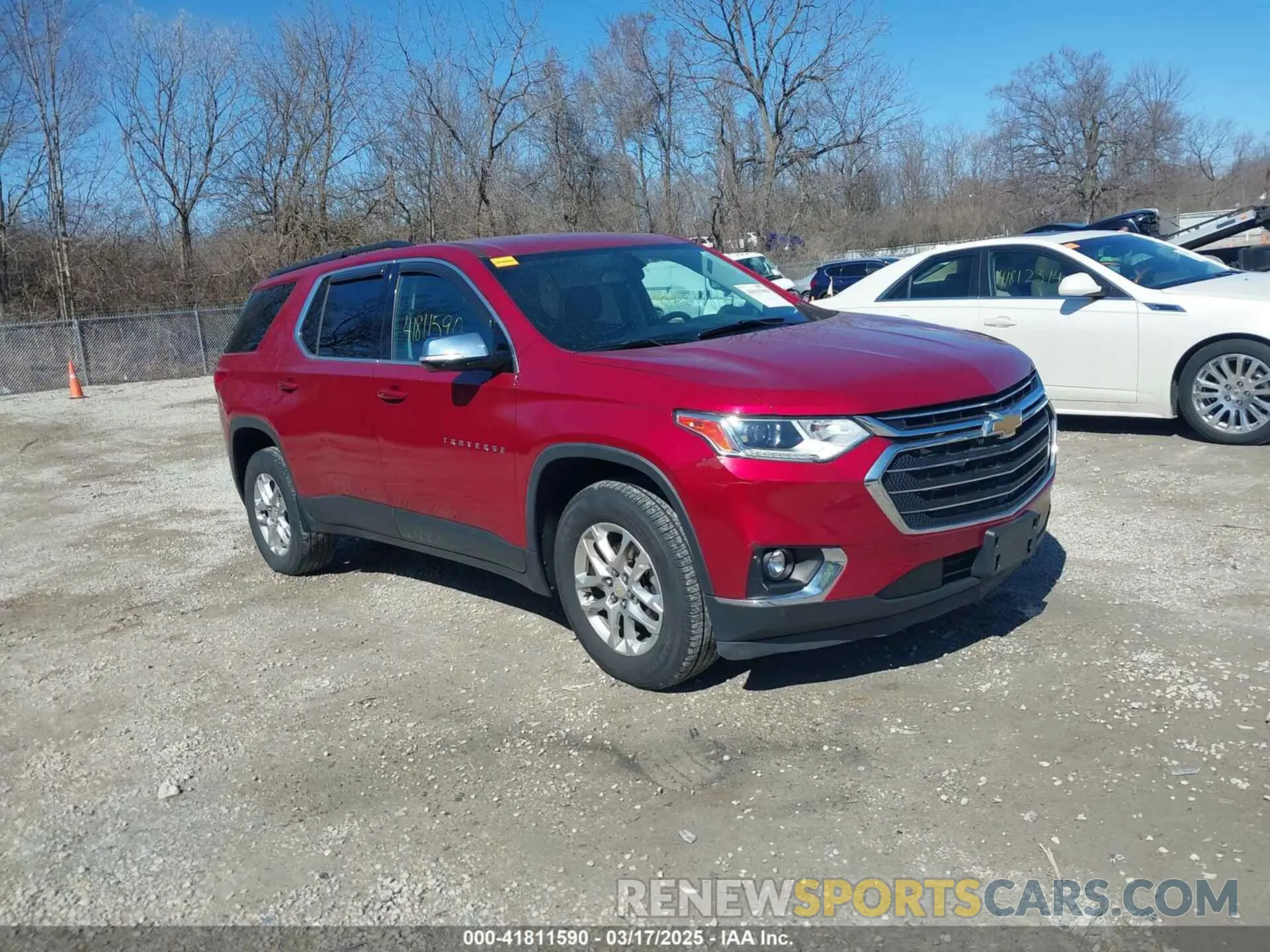 1 Photograph of a damaged car 1GNERGKW7KJ113986 CHEVROLET TRAVERSE 2019