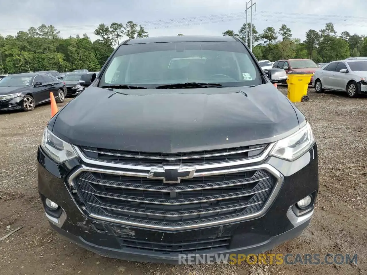 5 Photograph of a damaged car 1GNERGKW7KJ123014 CHEVROLET TRAVERSE 2019
