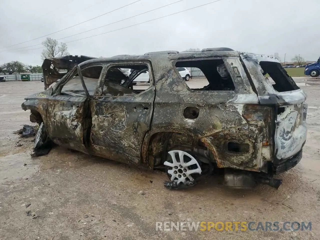 2 Photograph of a damaged car 1GNERGKW7KJ134885 CHEVROLET TRAVERSE 2019