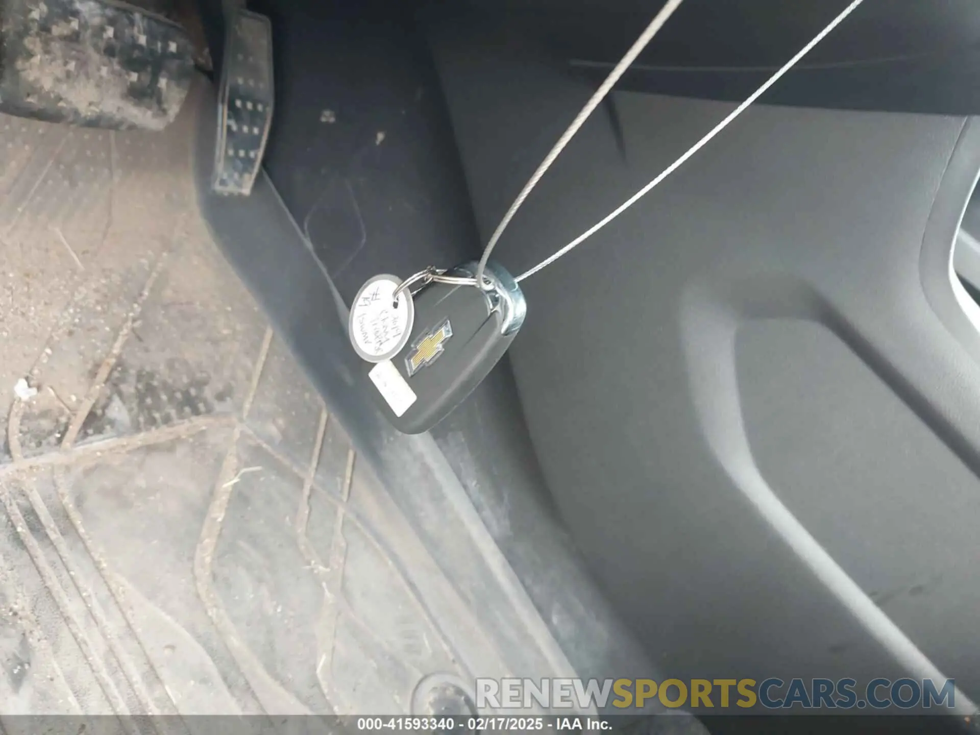 11 Photograph of a damaged car 1GNERGKW7KJ191071 CHEVROLET TRAVERSE 2019
