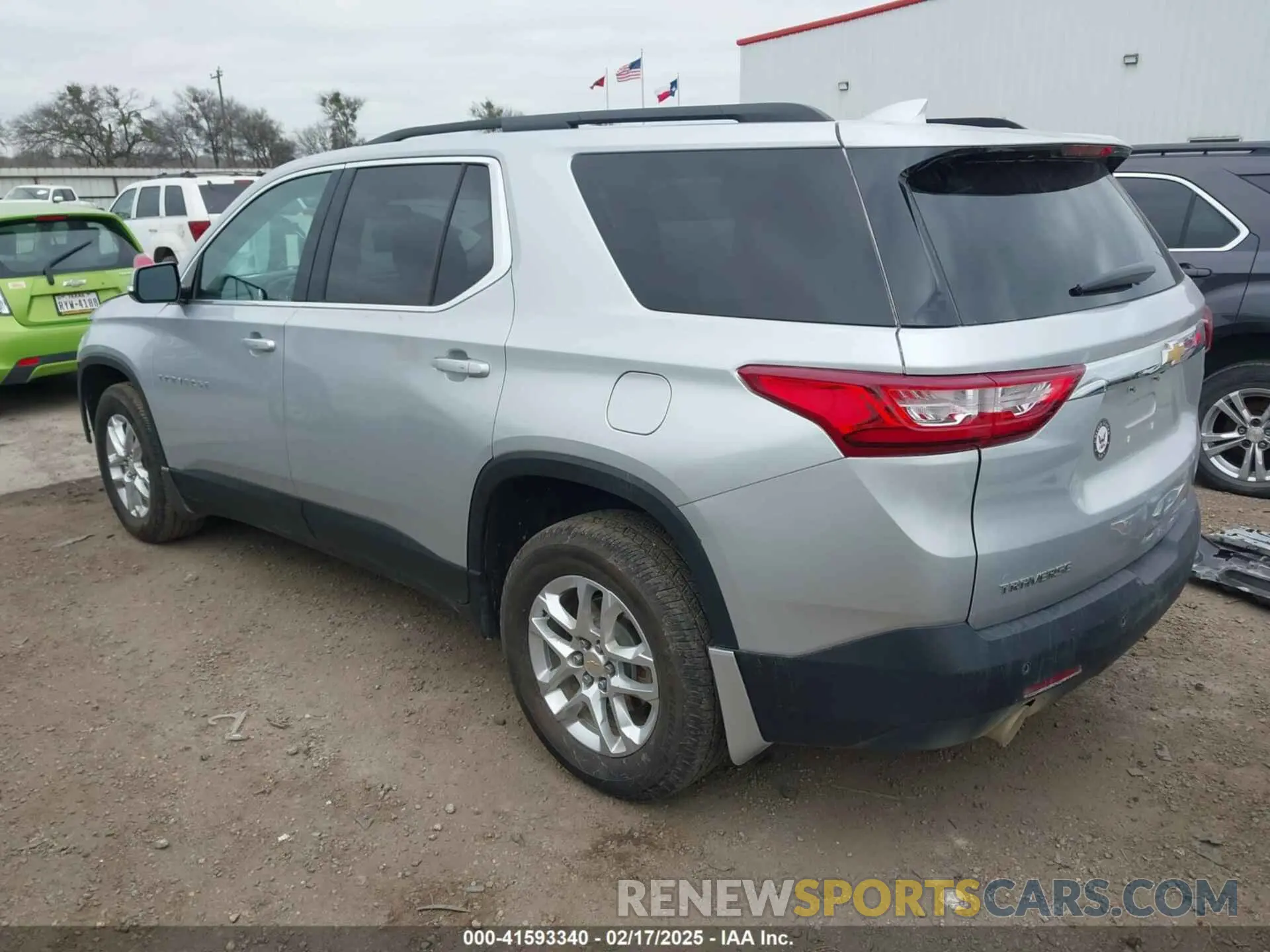 3 Photograph of a damaged car 1GNERGKW7KJ191071 CHEVROLET TRAVERSE 2019