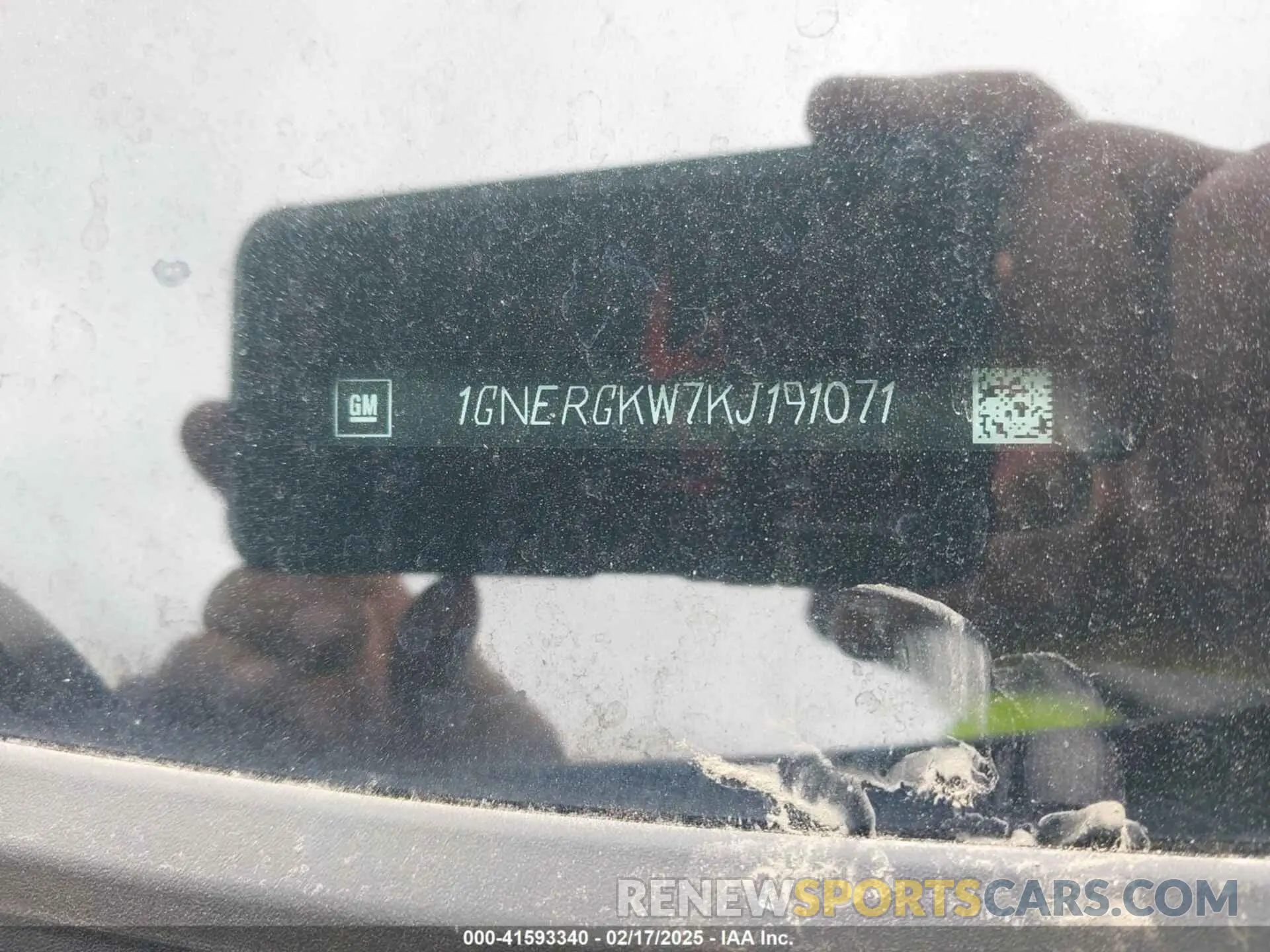 9 Photograph of a damaged car 1GNERGKW7KJ191071 CHEVROLET TRAVERSE 2019