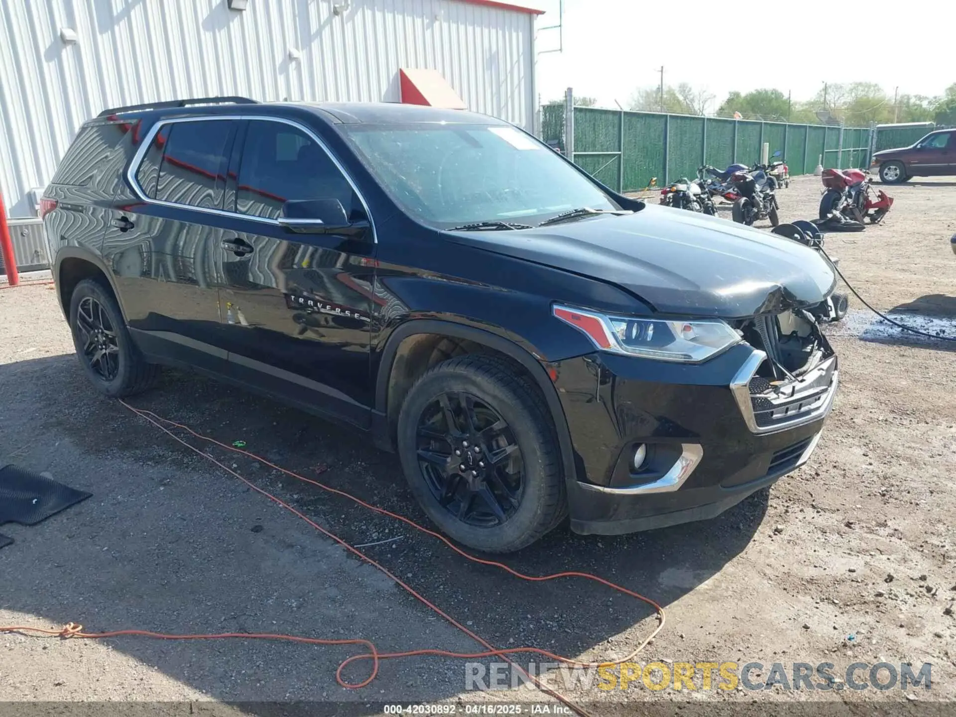 1 Photograph of a damaged car 1GNERGKW7KJ196349 CHEVROLET TRAVERSE 2019