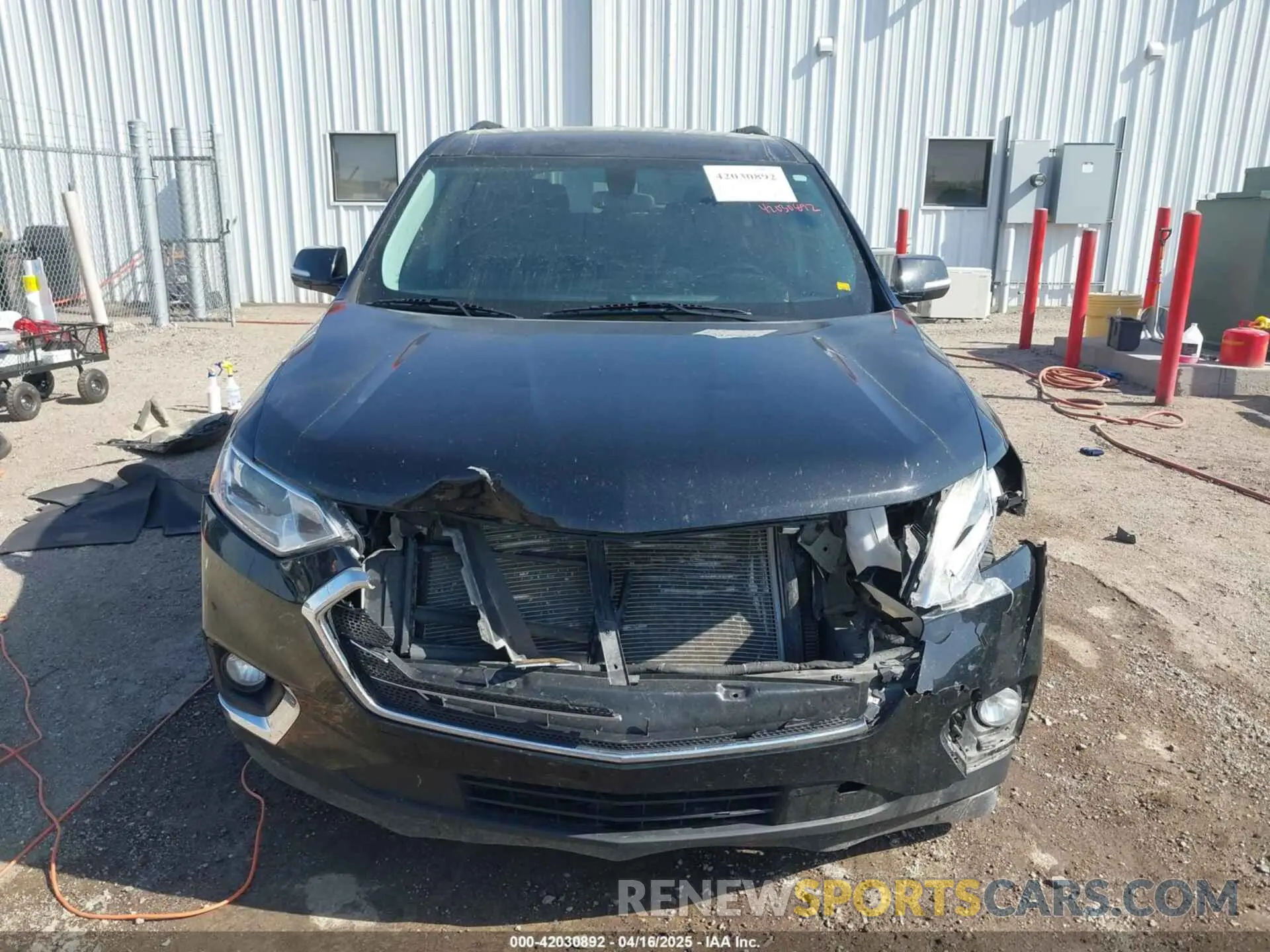 12 Photograph of a damaged car 1GNERGKW7KJ196349 CHEVROLET TRAVERSE 2019