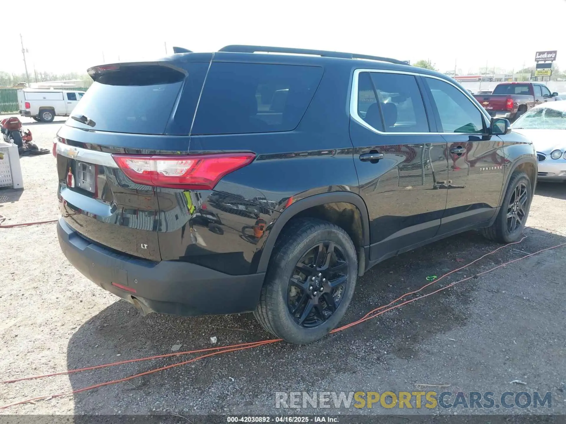 4 Photograph of a damaged car 1GNERGKW7KJ196349 CHEVROLET TRAVERSE 2019