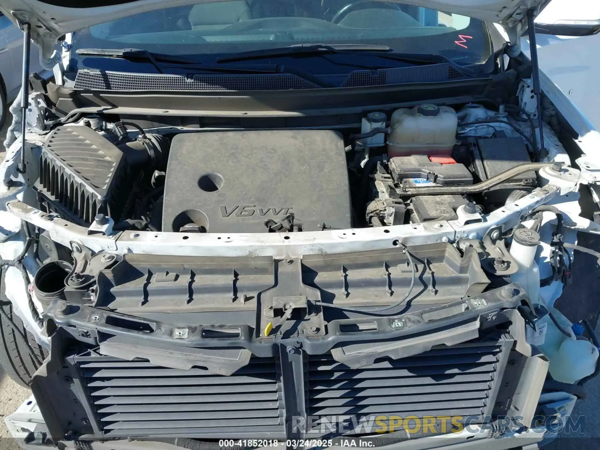 10 Photograph of a damaged car 1GNERGKW7KJ203638 CHEVROLET TRAVERSE 2019