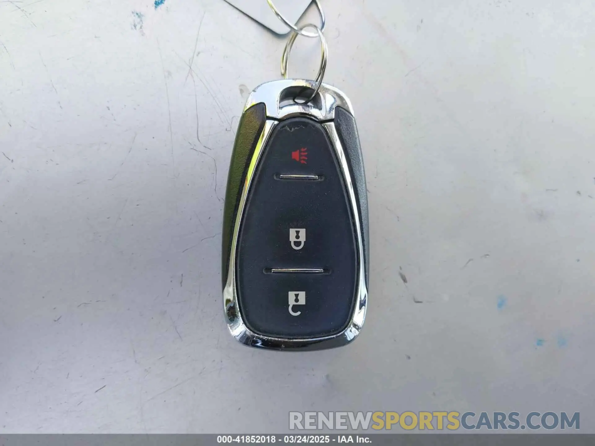 11 Photograph of a damaged car 1GNERGKW7KJ203638 CHEVROLET TRAVERSE 2019